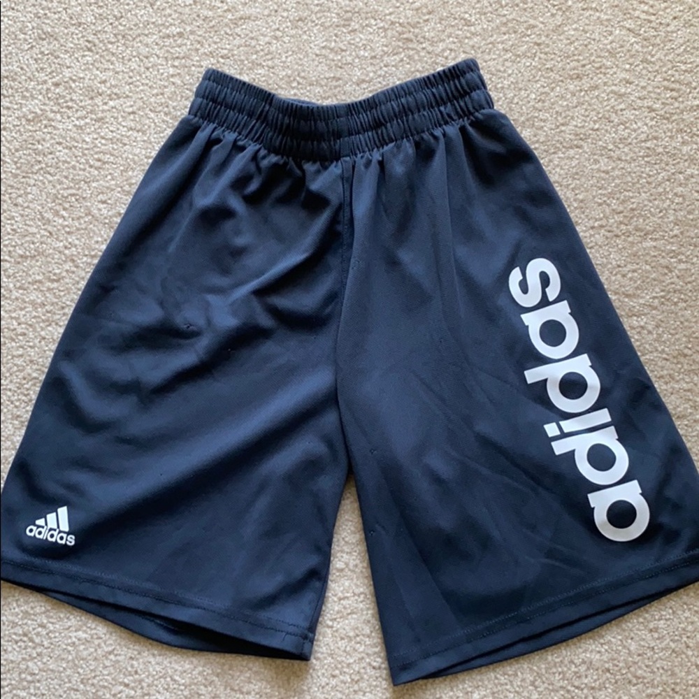 Boys adidas shorts size M (10-12)